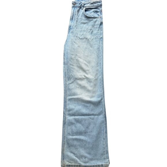 H&M High Waisted Wide-Leg Jeans - Picture 4 of 9